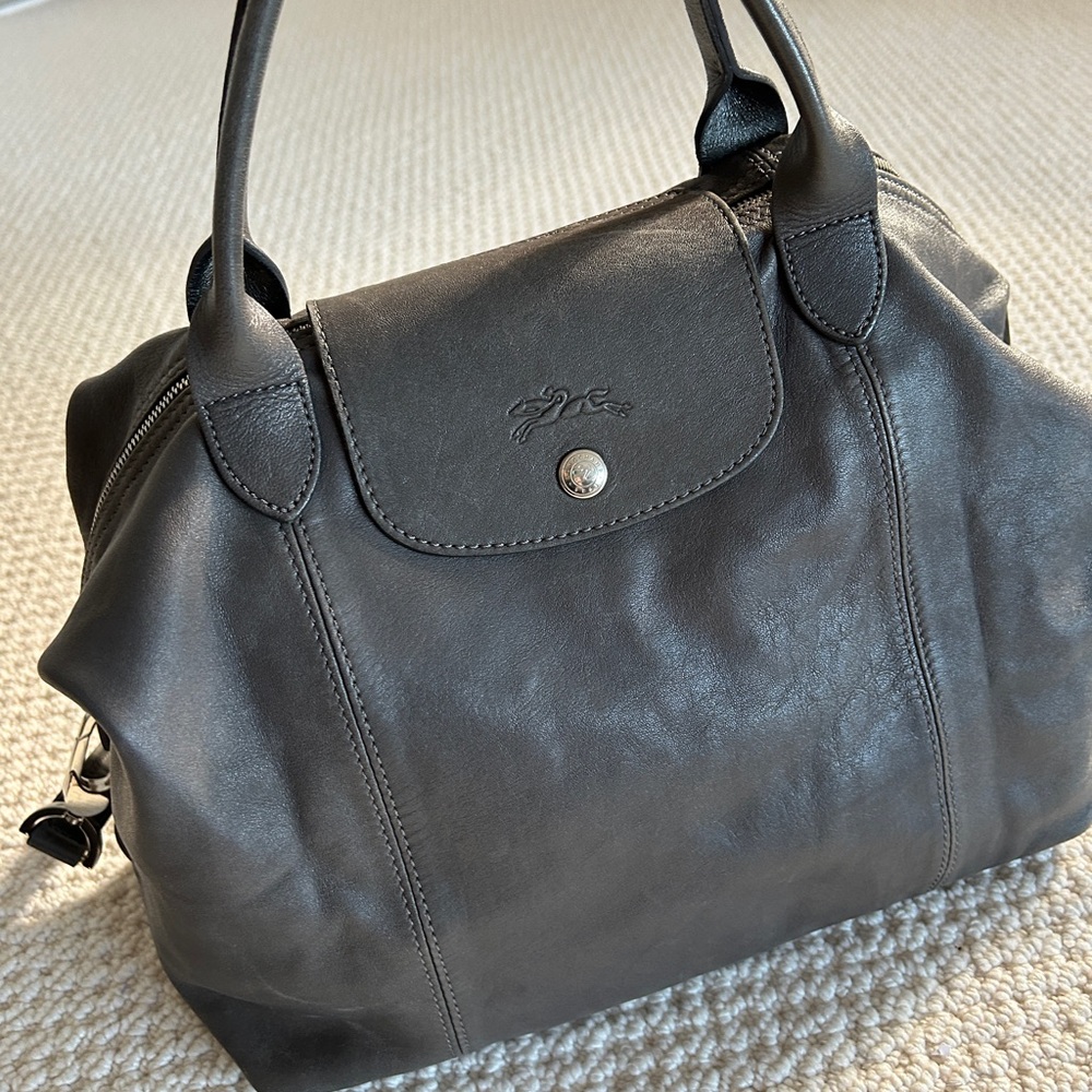 Longchamp Le Cuir Medium Leather Tote Gray